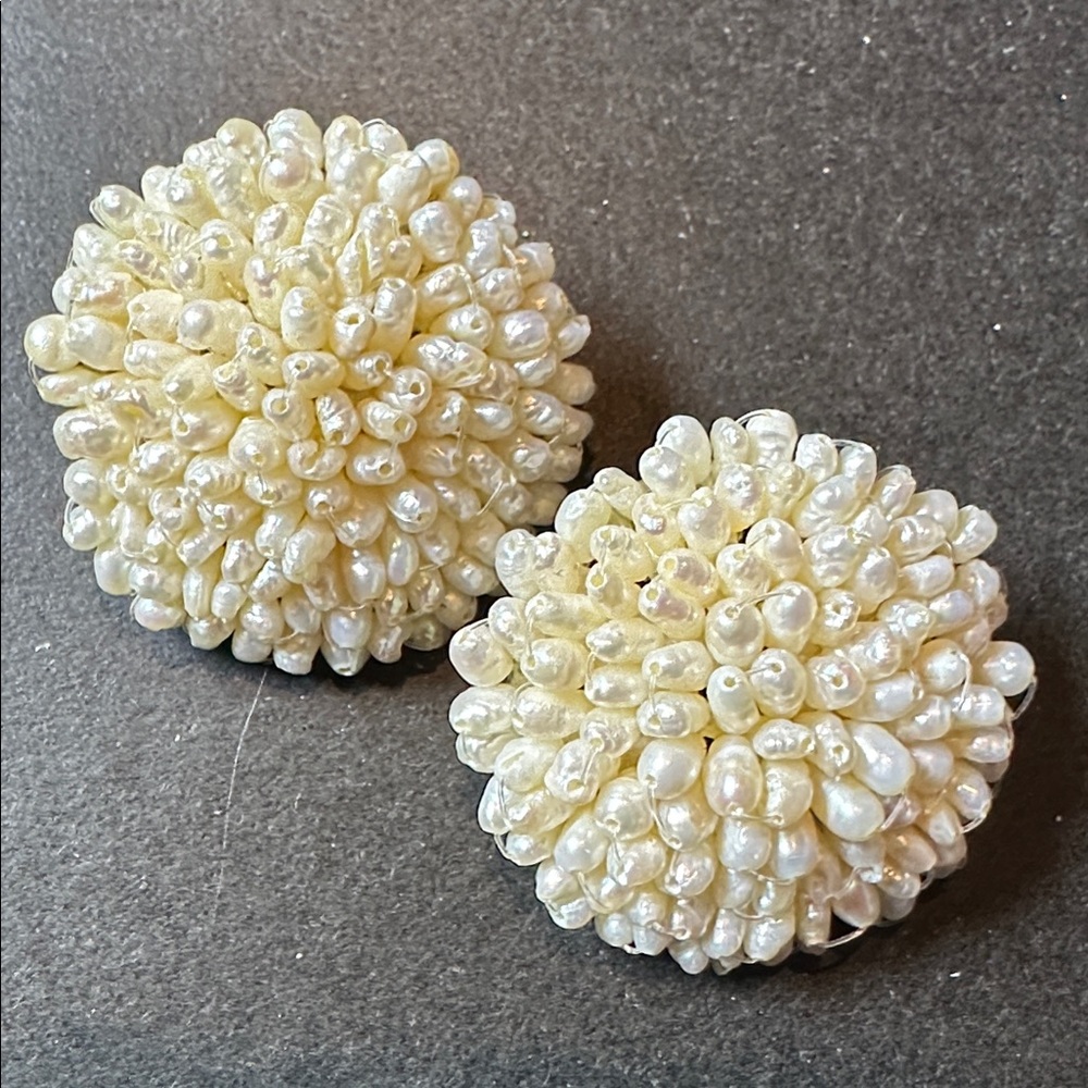 Vintage Fresh Water Pearls Clip On Earrings - Picture 2 of 5